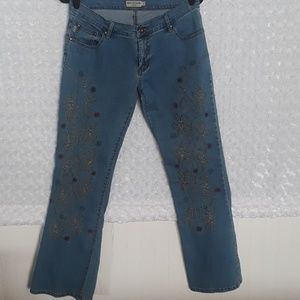 Womens Max Studio embroidered Jean's size 8